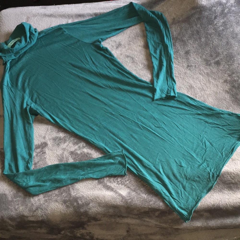 Lightweight, long, turtleneck💕